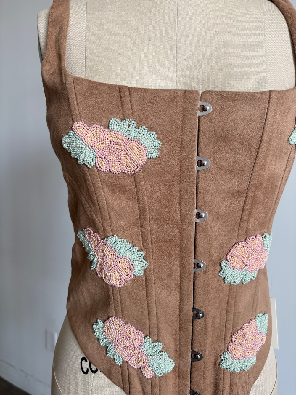 $259 NWT For Love & Lemons Rose Beaded Floral Bustier in Light Brown Sz XXS - Picture 5 of 13